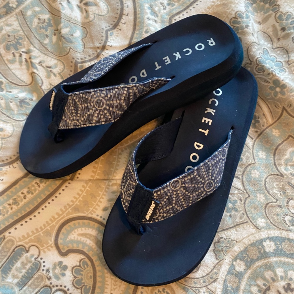 NEW Rocket Dog Sandals Size 13